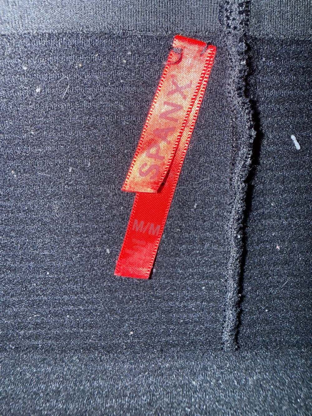Spanx Black Shaping Leggings Size M - Picture 3 of 3